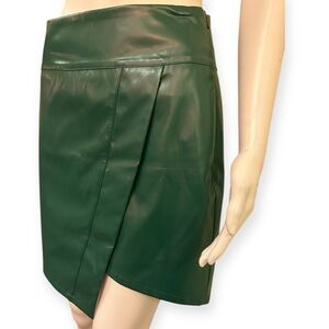 Elegant Green faux Leather Skirt